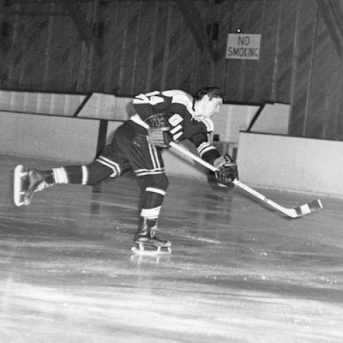 Don McNenly Giant Mine Grizzlies hockey team, 1970-1971 (Bill Lister Collection)