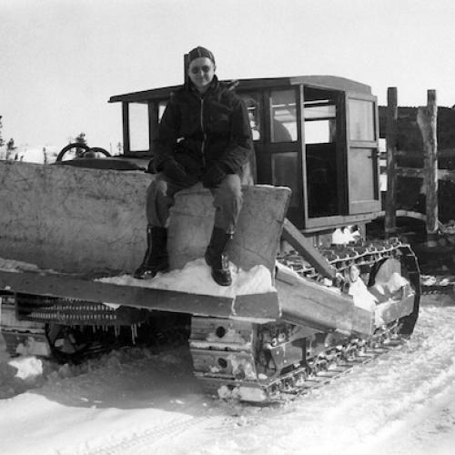 Winter sleigh haul using bulldozers in Yellowknife. (Gordon Allen Collection)